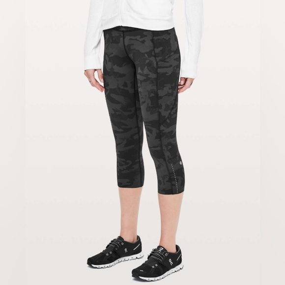 Lululemon Fast & Free 2.0 Cropped HR Leggings - Picture 1 of 9